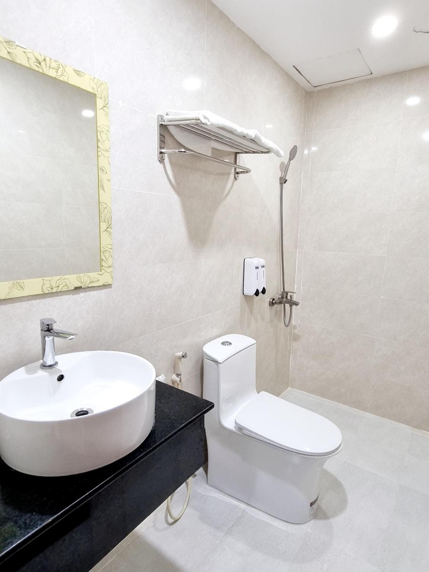 Minh Khue Hotel Віньлонґ Екстер'єр фото