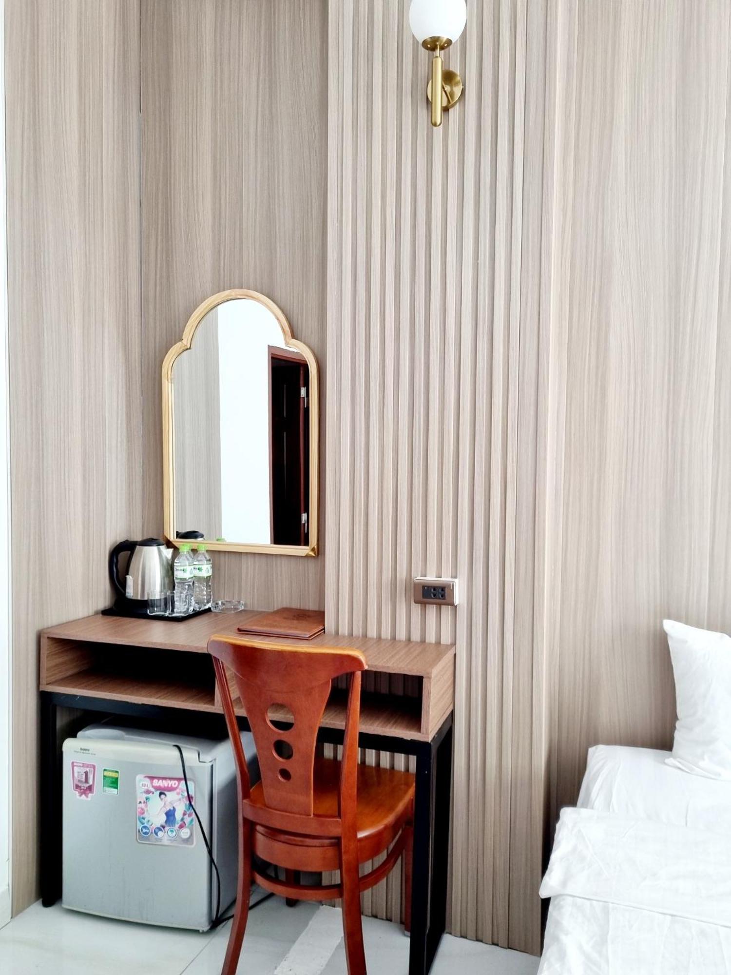 Minh Khue Hotel Віньлонґ Екстер'єр фото