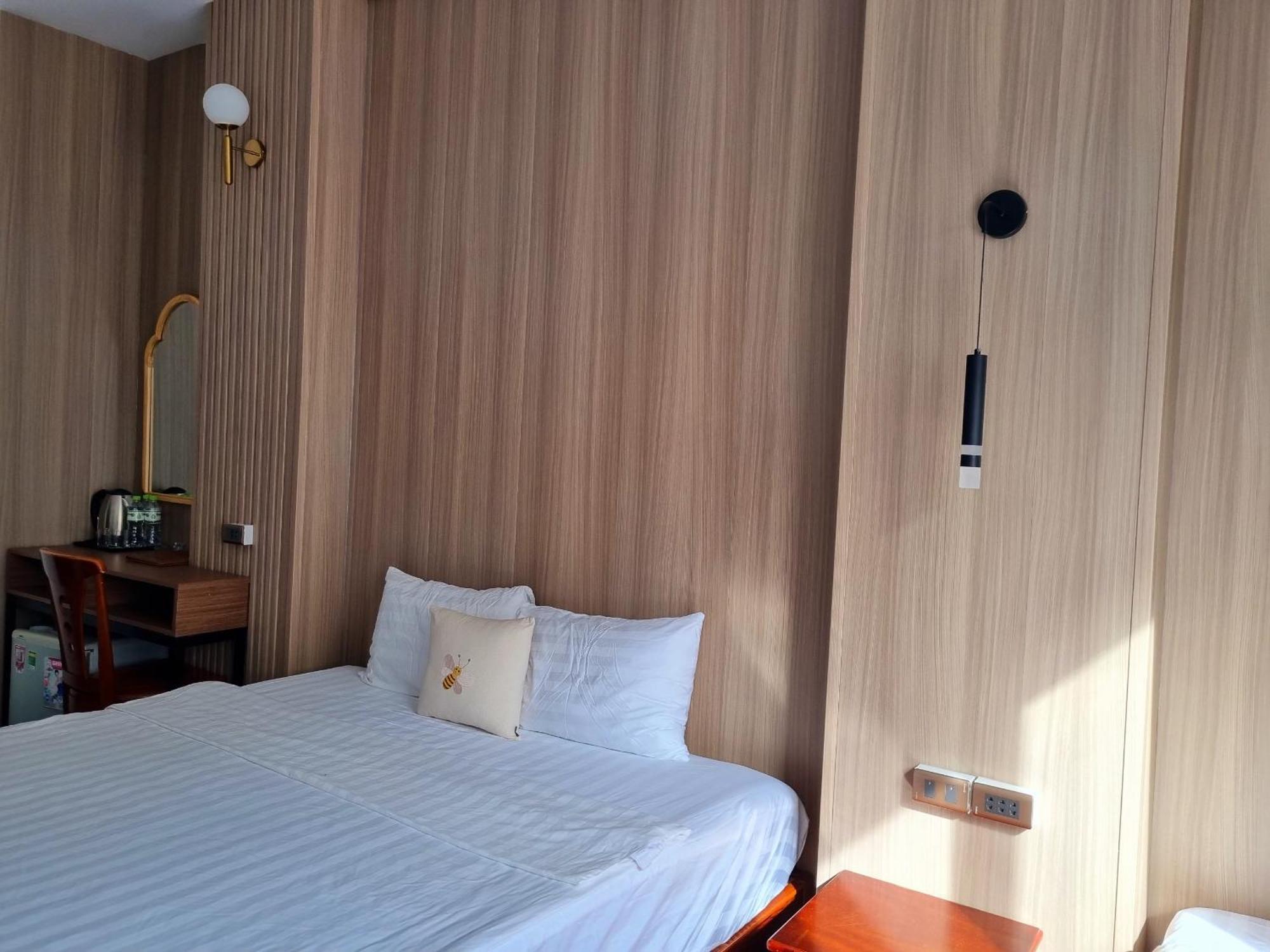 Minh Khue Hotel Віньлонґ Екстер'єр фото
